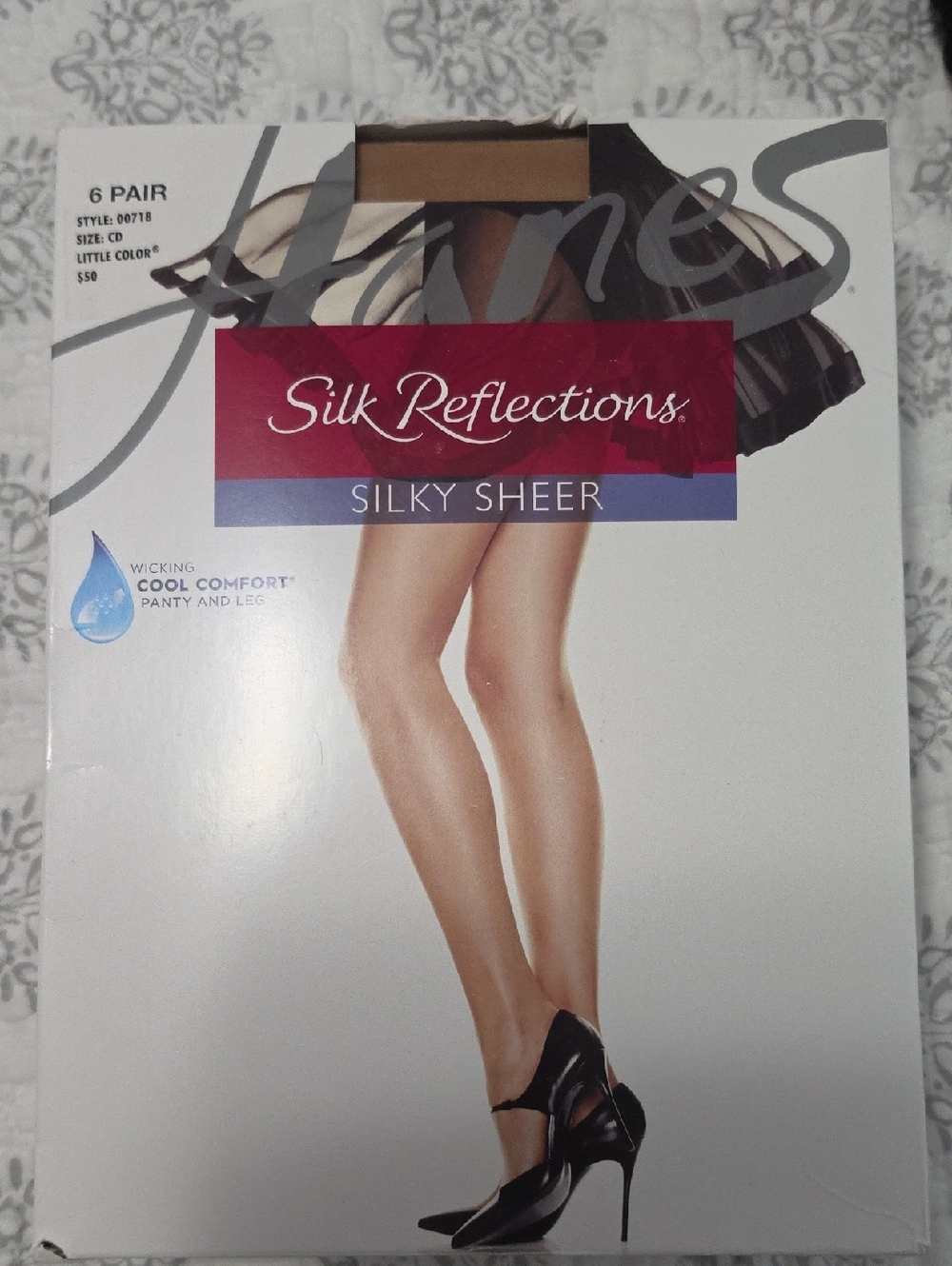 Hanes Silk Reflections Silky Sheer Pantyhose - Nude